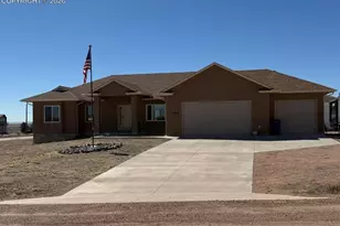 1194 E Gunpowder Ln, Pueblo, CO 81007 - Photo 1