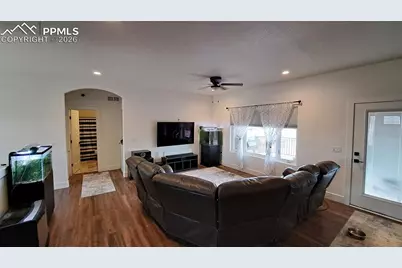 1194 E Gunpowder Lane, Pueblo, CO 81007 - Photo 4