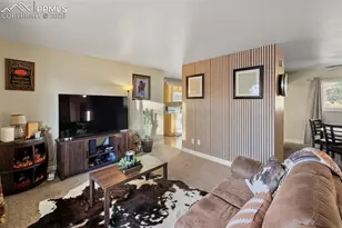 1215 Bowser Dr, Colorado Springs, CO 80909 - Photo 4