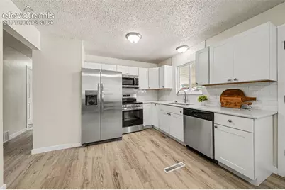 2122 Doniphan Drive, Colorado Springs, CO 80910 - Photo 8