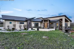 3585 Meadow Run Cir, Colorado Springs, CO 80908 - Photo 2