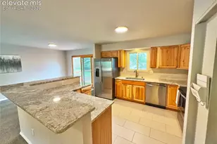 6530 Brook Park Dr, Colorado Springs, CO 80918 - Photo 6
