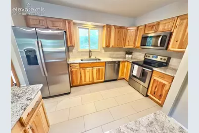 6530 Brook Park Drive, Colorado Springs, CO 80918 - Photo 8