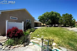 461 E Fredonia Dr, Pueblo, CO 81007 - Photo 46