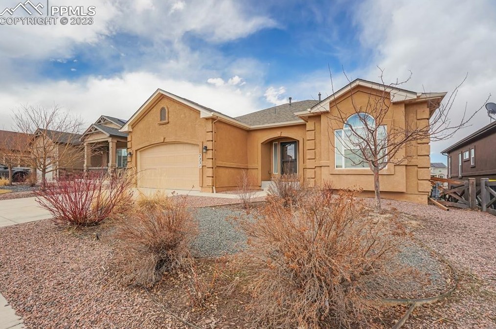 7231 Snowbell Ln, Colorado Springs, CO 80927-4015