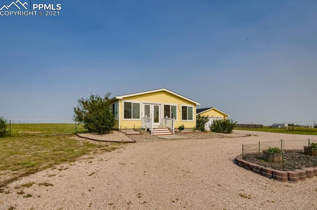 5735 Sue Ellen Dr, Amo, CO 80831