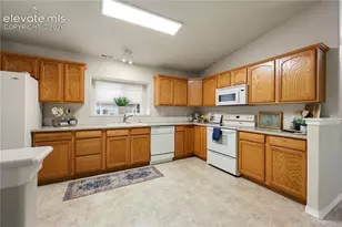 1479 Madison Ridge Heights, Colorado Springs, CO 80904 - Photo 4