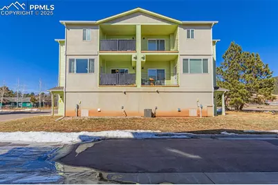 560 E Grace Avenue, Woodland Park, CO 80863 - Photo 2