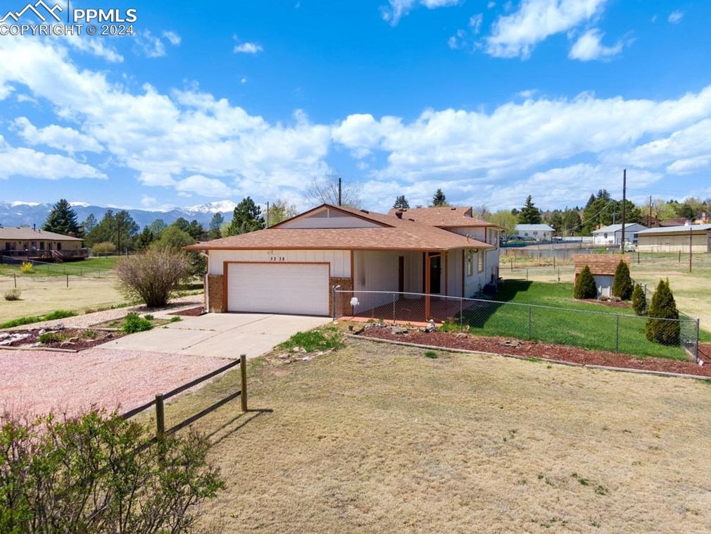 5338 Bent Bar Rd, Colorado Springs, CO 80915-1102