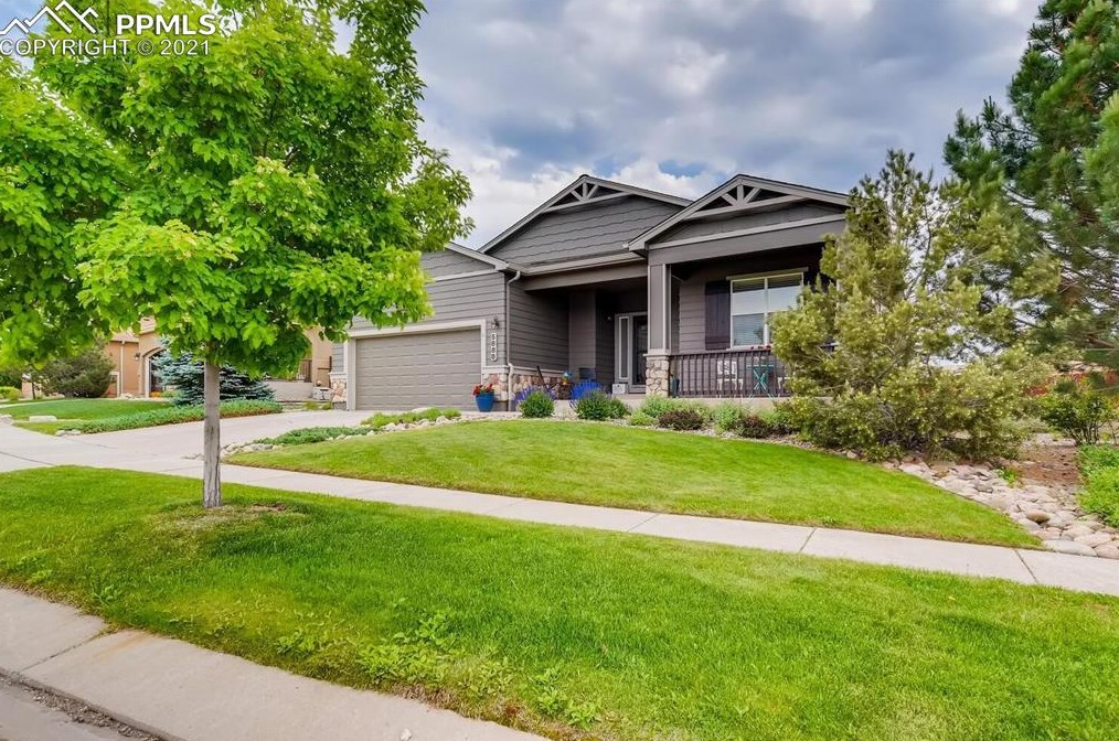 5888 Cumbre Vista Way, Colorado Springs, CO 80924-6011