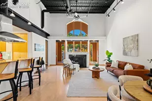 906 Manitou Ave, Manitou Springs, CO 80829 - Photo 2