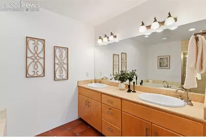 906 Manitou Avenue #201, Manitou Springs, CO 80829 - Photo 22