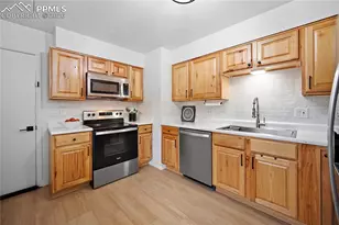 622 Paradise Ln, Colorado Springs, CO 80904 - Photo 8