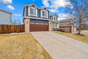 6915 Hillock Dr, Colorado Springs, CO 80922 - Photo 2