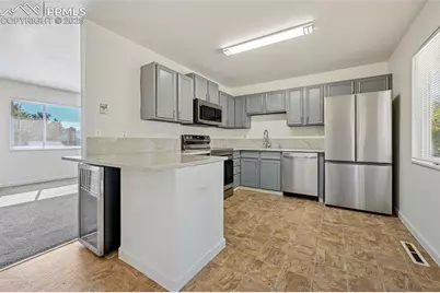 5165 Crestwood Drive, Colorado Springs, CO 80918 - Photo 10