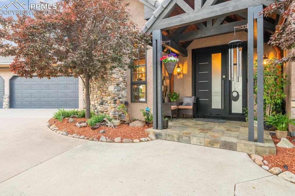 1605 Allegheny Dr, Colorado Springs, CO 80919-3430