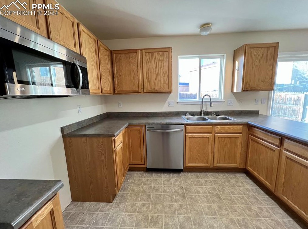 4660 Skylark Rd, Colorado Springs, CO 80916