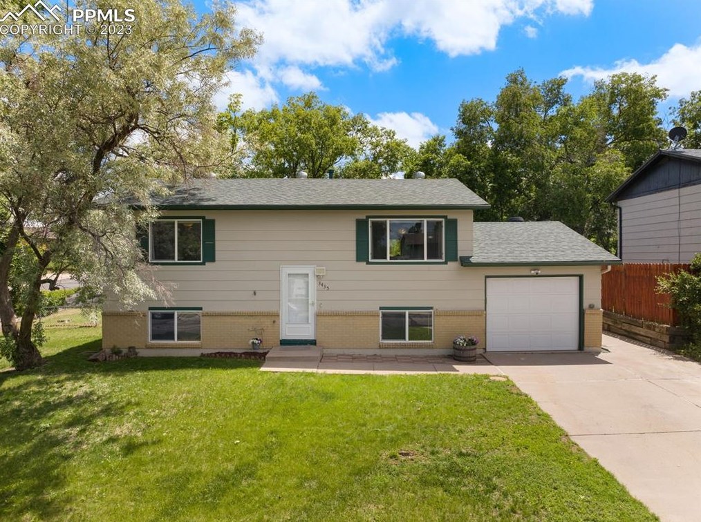 3435 Knotwood Dr, Colorado Springs, CO 80910-1432