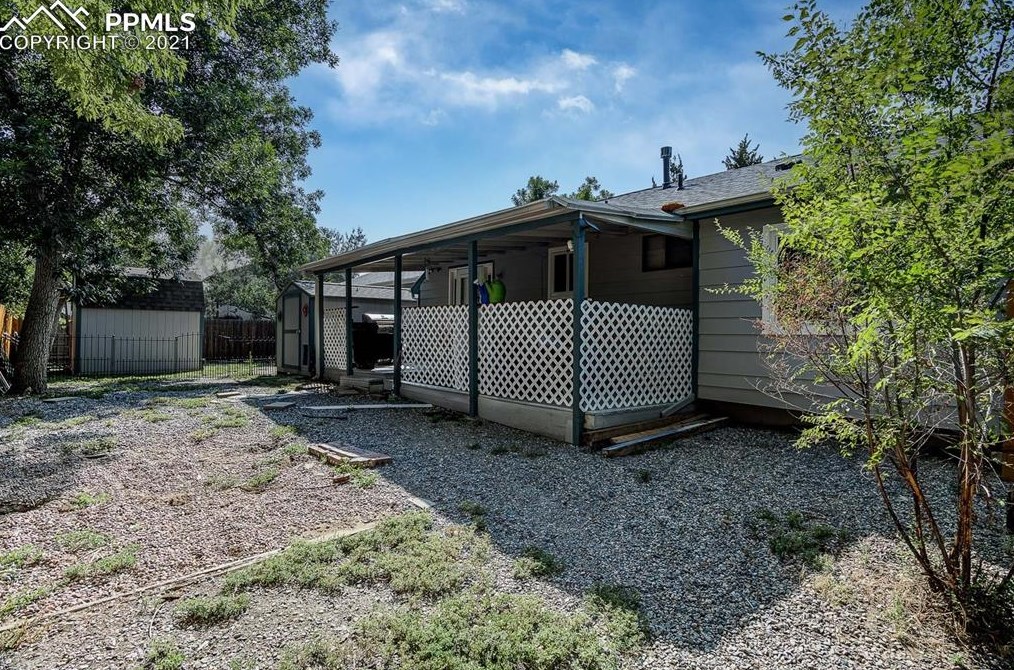 4420 Gatewood Dr, Colorado Springs CO 80916-2526 exterior