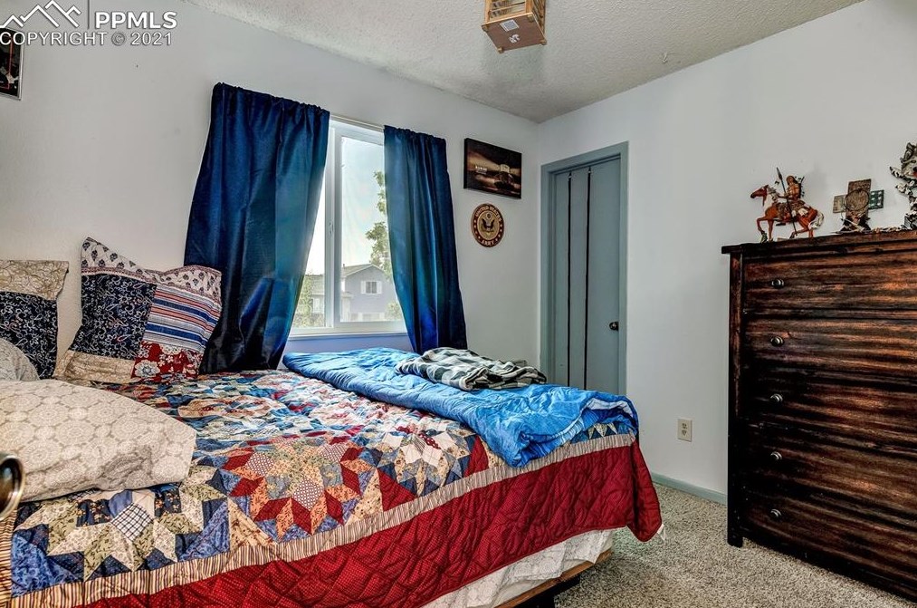 4420 Gatewood Dr, Colorado Springs CO 80916-2526 exterior