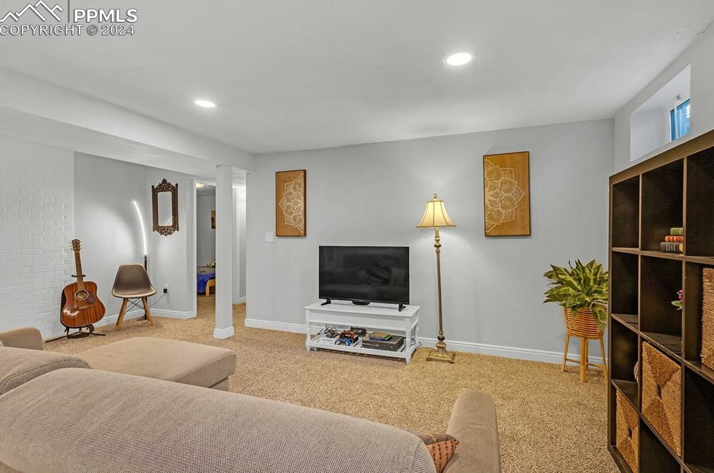 1123 Logan Pl, Colorado Springs CO 80909-3730 exterior