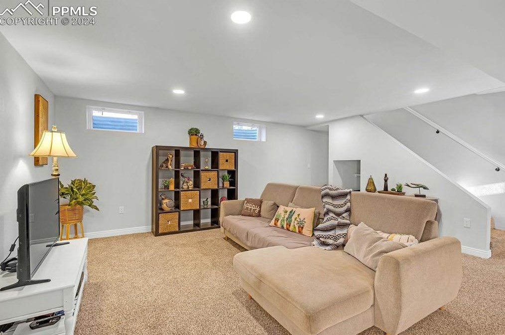 1123 Logan Pl, Colorado Springs CO 80909-3730 exterior