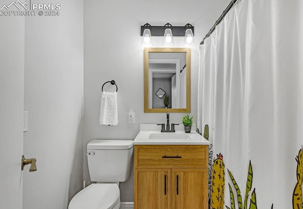 1123 Logan Pl, Colorado Springs CO 80909-3730 exterior