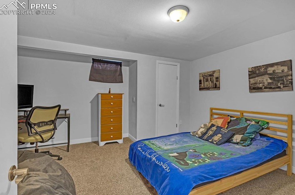 1123 Logan Pl, Colorado Springs CO 80909-3730 exterior