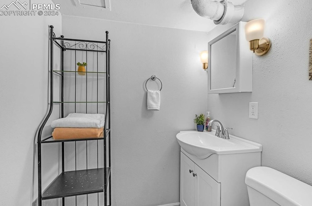 1123 Logan Pl, Colorado Springs CO 80909-3730 exterior