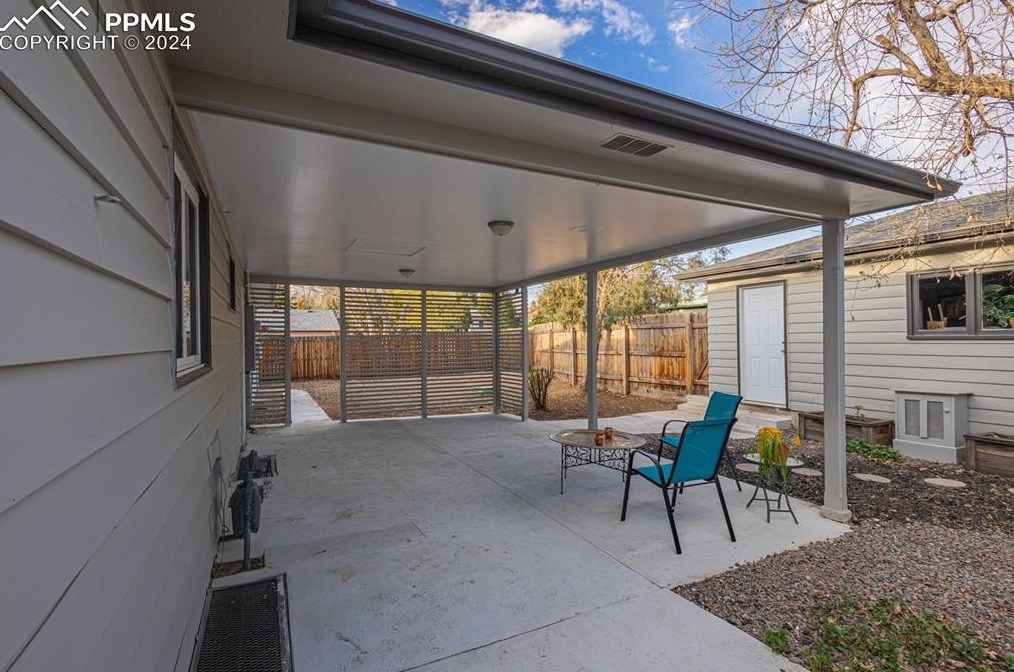 1123 Logan Pl, Colorado Springs CO 80909-3730 exterior