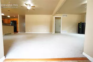 1635 Holmes Dr, Colorado Springs, CO 80909 - Photo 4