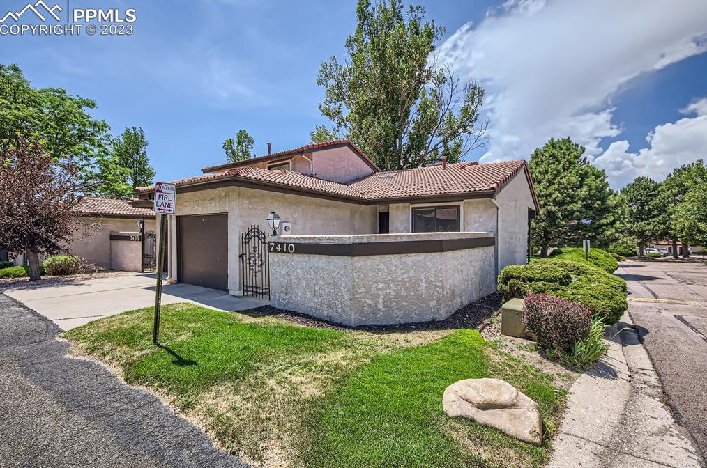 7410 Lomas Ct, Colorado Springs, CO 80920-4131
