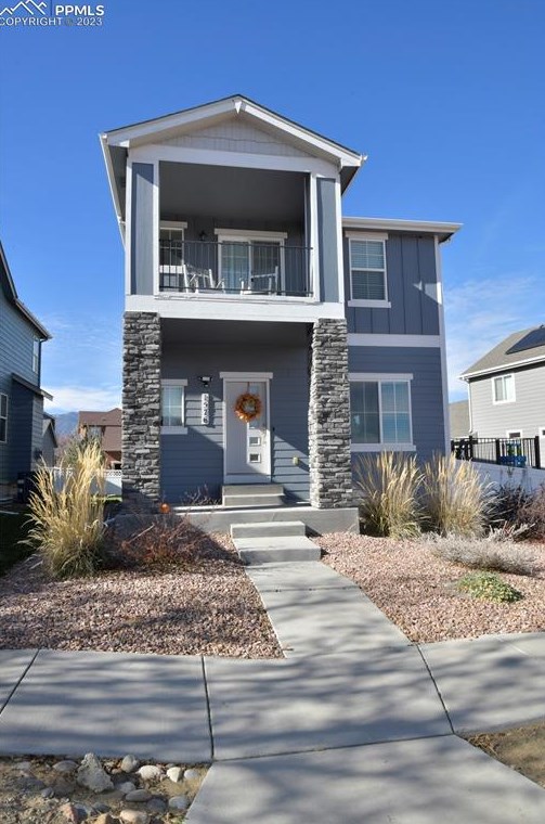 1576 Iver St, Colorado Springs, CO 80910-3268