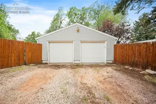2311 Robin Dr, Colorado Springs, CO 80909 - Photo 2