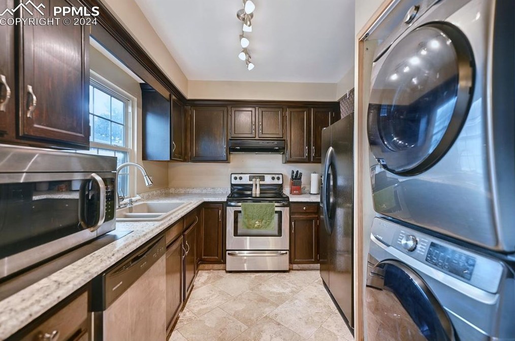 2510 Hatch Cir, Colorado Springs CO 80918-6028 exterior