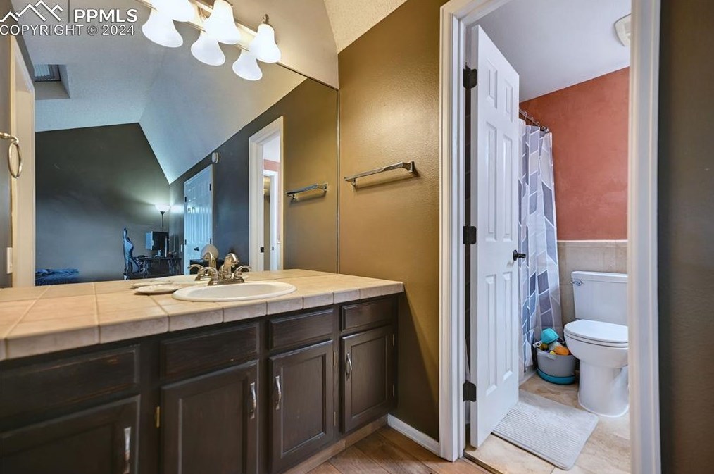 2510 Hatch Cir, Colorado Springs CO 80918-6028 exterior