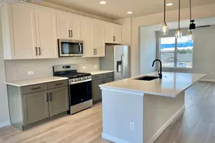 3551 Summer Dream Ave, Colorado Springs, CO 80922 - Photo 2