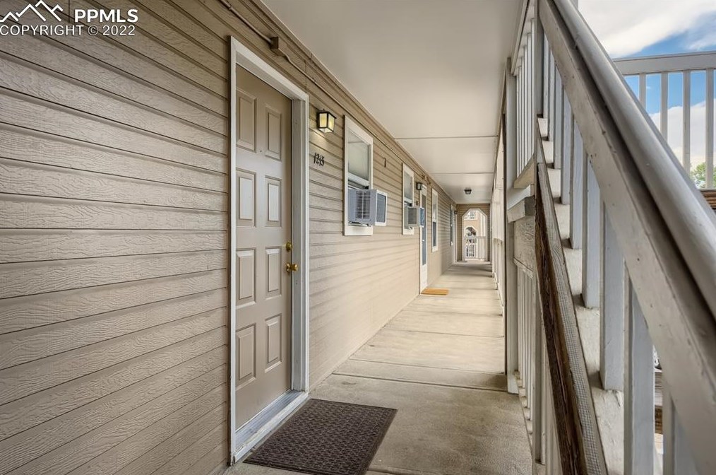 1215 S Gilbert St, Castle Rock, CO 80104