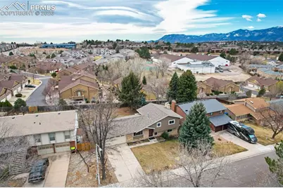 2705 Maroon Bells Avenue, Colorado Springs, CO 80918 - Photo 2