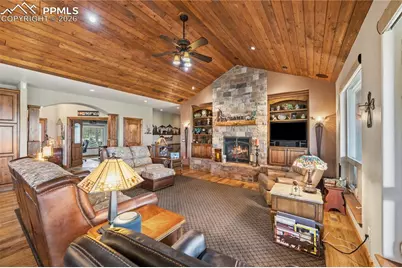 18890 Wing Tip Road, Colorado Springs, CO 80908 - Photo 12