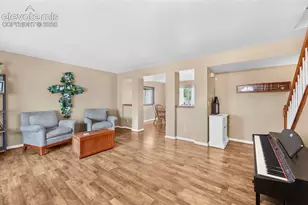 7325 Sue Ln, Colorado Springs, CO 80925 - Photo 6
