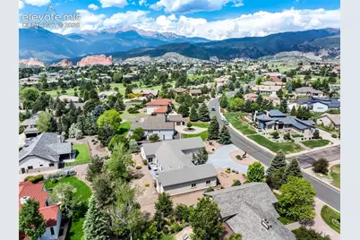 3925 Hill Circle, Colorado Springs, CO 80904 - Photo 2