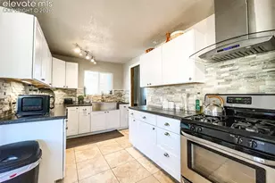 214 N 20th St, Colorado Springs, CO 80904 - Photo 24