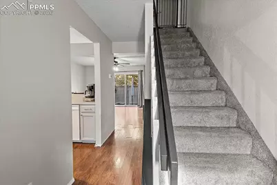 4304 Hunting Meadows Circle, Colorado Springs, CO 80916 - Photo 14