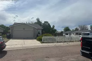 4410 Hennings Dr, Colorado Springs, CO 80911 - Photo 4