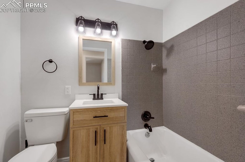 1123 Logan Pl, Colorado Springs CO 80909-3730 exterior