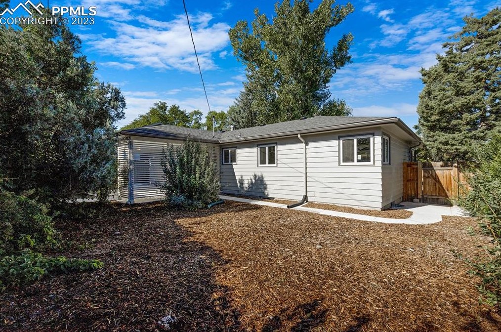 1123 Logan Pl, Colorado Springs CO 80909-3730 exterior