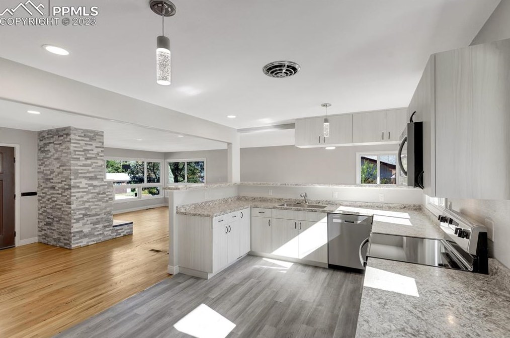 1123 Logan Pl, Colorado Springs CO 80909-3730 exterior