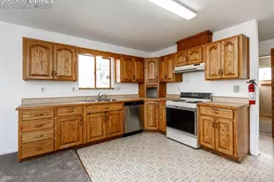 2824 W Pikes Peak Ave, Colorado Springs, CO 80904 - Photo 6