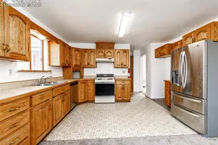 2824 W Pikes Peak Ave, Colorado Springs, CO 80904 - Photo 10